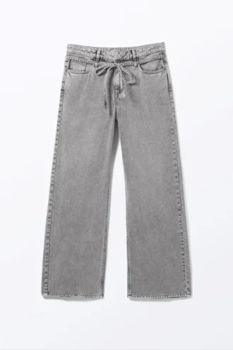 Lose sitzende Twill-Hose mit niedriger Taille – staubgrau überfärbt