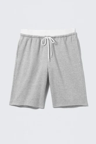 Lässige Bermudashorts aus Frottee mit niedriger Leibhöhe – Grau meliert