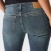 Luna Low Rise Skinny Bootcut Jeans – Blau Hymn – Mittelblau