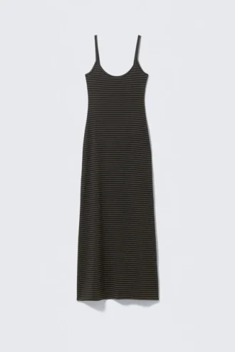 Maxikleid mit glattem Träger – dunkle Maulwurfspunkte & schwarze Streifen