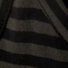Maxikleid mit glattem Träger – dunkle Maulwurfspunkte & schwarze Streifen Maxikleid mit glattem Träger – dunkle Maulwurfspunkte & schwarze Streifen