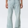 Mercury Mid Rise Relaxed Bootcut Jeans – Ghost Blue – Hellblau Mercury Mid Rise Relaxed Bootcut Jeans – Ghost Blue – Hellblau