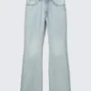 Mercury Mid Rise Relaxed Bootcut Jeans – Ghost Blue – Hellblau Mercury Mid Rise Relaxed Bootcut Jeans – Ghost Blue – Hellblau