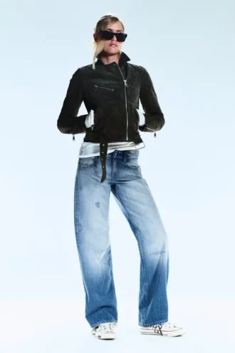 Messy Low Rise Regular Straight Jeans – Kite Blue – Mittel-/Hellblau | Cheap Monday Gb