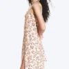 Midi-Kleid mit quadratischem Ausschnitt und Schlitz – Weiß – Rosa Blumenmuster Midi-Kleid mit quadratischem Ausschnitt und Schlitz – Weiß – Rosa Blumenmuster