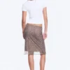 Midi-Rock aus mehrlagigem Mesh – Khaki/Burgunderrot – Blumenmuster Midi-Rock aus mehrlagigem Mesh – Khaki/Burgunderrot – Blumenmuster