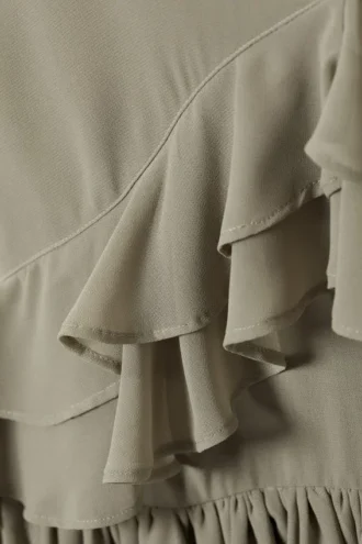 Mini-Cami-Kleid mit mehrlagigen Rüschen – Khaki-Grün