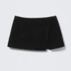 Mini-Wickelrock aus Wildleder – Schwarz Mini-Wickelrock aus Wildleder – Schwarz