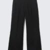 Moe-Hose Relaxed Fit mit niedriger Taille – Schwarz