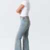 Moon Mid Rise Regular Bootcut Jeans – Seventeen Blue – Mittelblau