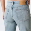 Moon Mid Rise Regular Bootcut Jeans – Seventeen Blue – Mittelblau