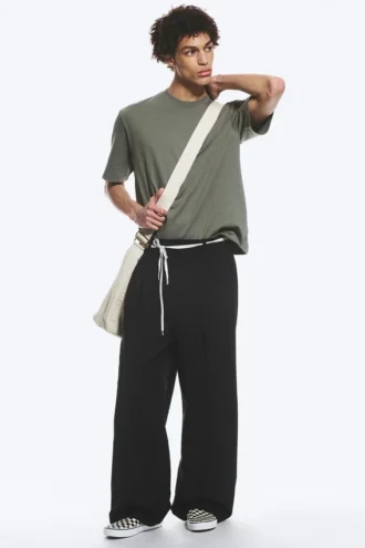 Nate Baggy-Fit-Hose mit Bundfalten – Schwarz Nate Baggy-Fit-Hose mit Bundfalten – Schwarz