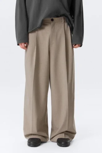Nate Baggy Fit Plissee-Anzughose – Nadelstreifen Beige Melange