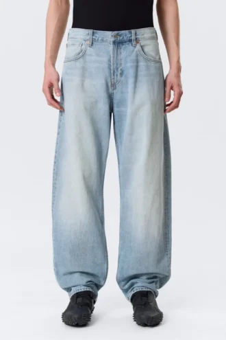 Nebula Unisex-Jeans mit mittlerer Leibhöhe und lockerem, tonnenförmigem Barrel – Kimberley Blue – Hellblau