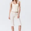 Niedrig geschnittene, taillierte Capri-Hose – Off-White Niedrig geschnittene, taillierte Capri-Hose – Off-White