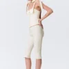 Niedrig geschnittene, taillierte Capri-Hose – Off-White Niedrig geschnittene, taillierte Capri-Hose – Off-White