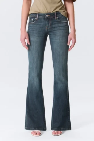 Niedrige Leibhöhe, verzierte Schlag-Jeans – Verziert Blau – Dunkelblau Niedrige Leibhöhe, verzierte Schlag-Jeans – Verziert Blau – Dunkelblau