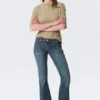 Niedrige Leibhöhe, verzierte Schlag-Jeans – Verziert Blau – Dunkelblau Niedrige Leibhöhe, verzierte Schlag-Jeans – Verziert Blau – Dunkelblau