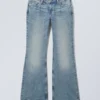 Nova Low Rise Slim Bootcut Jeans – Blue Stream – Mittelblau