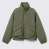 Nylon-Daunenjacke mit Kordelzug – Salbeigrün Nylon-Daunenjacke mit Kordelzug – Salbeigrün