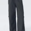 Nylon-Jogging-Hose mit abnehmbaren Beinen – Schwarz – Beige gestreift Nylon-Jogging-Hose mit abnehmbaren Beinen – Schwarz – Beige gestreift