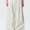 Otis Baggy-Chino aus plissiertem Twill – Hellbeige