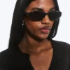 Ovale Sonnenbrillen – Schwarz – Schwarze Gläser Ovale Sonnenbrillen – Schwarz – Schwarze Gläser