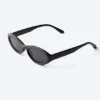 Ovale Sonnenbrillen – Schwarz – Schwarze Gläser Ovale Sonnenbrillen – Schwarz – Schwarze Gläser