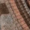 Oversize-Strickpullover mit V-Ausschnitt – braun-orange gestreift Oversize-Strickpullover mit V-Ausschnitt – braun-orange gestreift