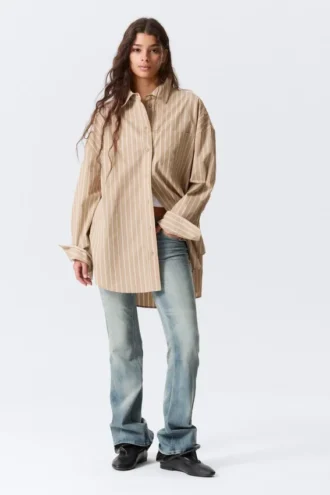 Oversized-Langarm-Hemd – gestreift, beige