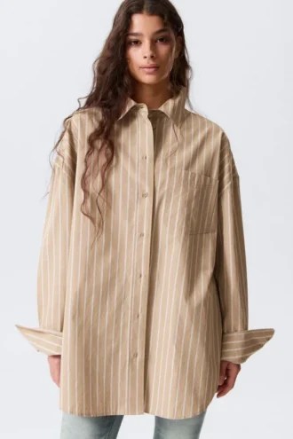 Oversized-Langarm-Hemd – gestreift, beige