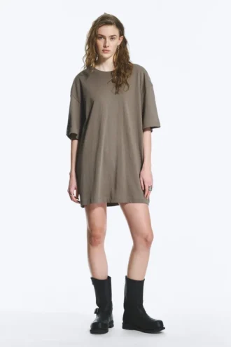 Oversized-T-Shirt-Kleid aus Baumwolle – Staubgrau