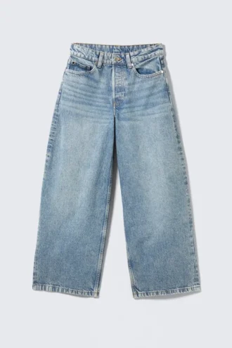 Peggy – Jeans mit niedriger Taille und weitem, baggy Beinschnitt – Mittelblau – Mittelblau