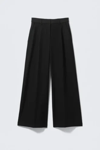 Plissierte Anzughose mit hoher Taille und weitem Bein – Schwarz