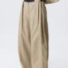 Plissierte Hose mit niedriger Leibhöhe und weitem Bein – Beige Plissierte Hose mit niedriger Leibhöhe und weitem Bein – Beige