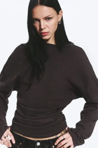 Plissiertes Langarmshirt – Dunkelbraun Plissiertes Langarmshirt – Dunkelbraun