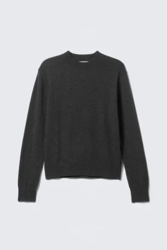 Pullover aus Wollmischung mit Rundhalsausschnitt und normaler Passform – Schwarz