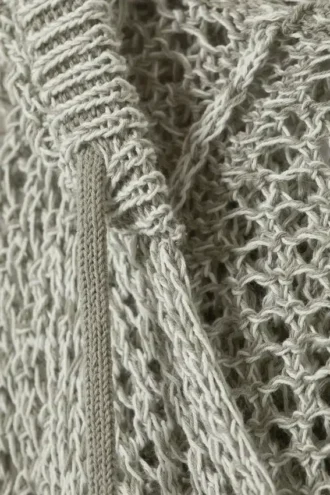 Pullover mit Kapuze aus offenem Strick – Hellkhaki