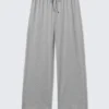 Pyjama-Hose mit mittlerer Leibhöhe und lockerer Passform – Grau meliert Pyjama-Hose mit mittlerer Leibhöhe und lockerer Passform – Grau meliert