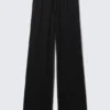 Pyjama-Hose mit mittlerer Leibhöhe und lockerer Passform – Schwarz Pyjama-Hose mit mittlerer Leibhöhe und lockerer Passform – Schwarz