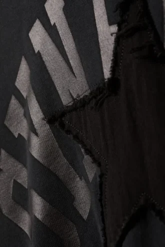 Quadratischer, locker sitzender Kapuzenpullover mit Print – Schwarz – Synergy