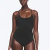Racerback-Badeanzug – Schwarz Racerback-Badeanzug – Schwarz