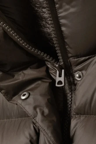 Recycelte Daunen-Pufferjacke – Dunkelbraun