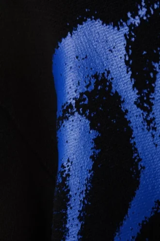 Regular Jacquard-Strickpullover mit Print – Schwarz – Blau (Sprühfarbe)