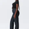 Resolute Curve High Waisted Regular Straight Jeans – Blue Rinse – Dunkelblau Resolute Curve High Waisted Regular Straight Jeans – Blue Rinse – Dunkelblau