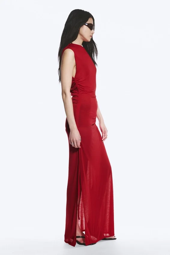Ärmelloses Maxikleid mit U-Boot-Ausschnitt – leuchtend rot Ärmelloses Maxikleid mit U-Boot-Ausschnitt – leuchtend rot