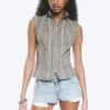 Ärmelloses Oberteil mit hohem Kragen und Reißverschluss – Dusty Grey Ärmelloses Oberteil mit hohem Kragen und Reißverschluss – Dusty Grey