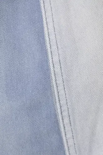 Ärmelloses Utility-Kleid aus Baumwolltwill – gewaschenes Blau