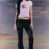 Satin-Hose mit Cut-outs und ausgestelltem Bein – Dunkelbraun Satin-Hose mit Cut-outs und ausgestelltem Bein – Dunkelbraun