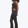 Satin-Hose mit Cut-outs und ausgestelltem Bein – Dunkelbraun Satin-Hose mit Cut-outs und ausgestelltem Bein – Dunkelbraun